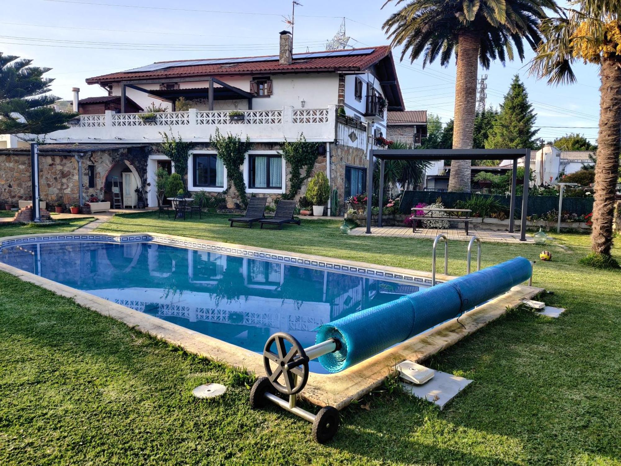 Апартаменты Bilbo Near Atico Rural Con Terraza Басаури Экстерьер фото